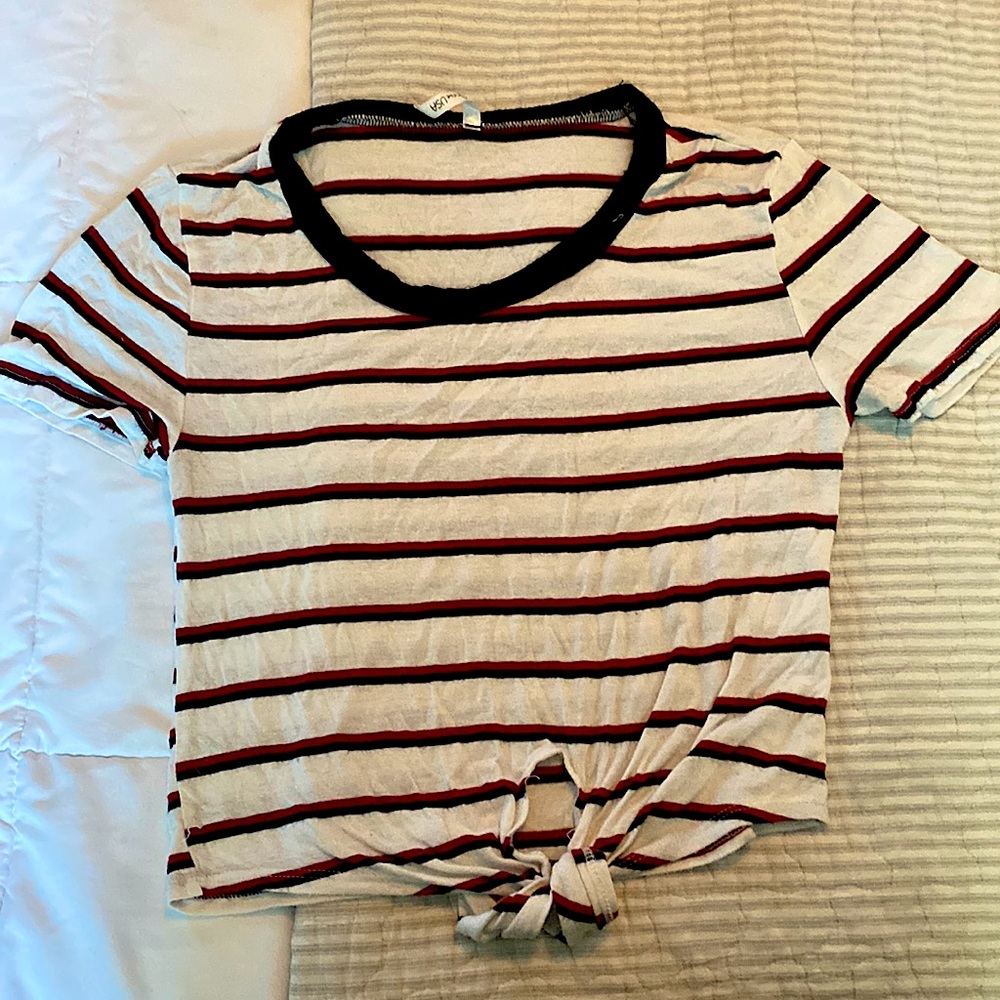 Active USA cropped T-shirt.